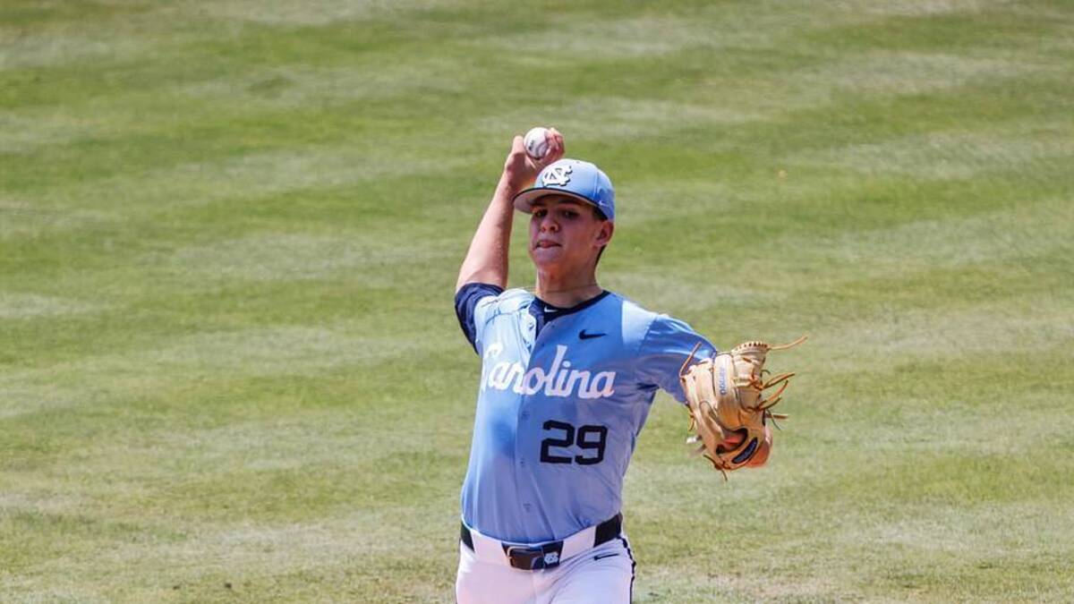  Jun 7, 2025; Chapel Hill, NC, USA; North Carolina pitcher Jason DeCaro (29) pitches the ball during the first inning of the Super Regionals game against Arizona in Chapel Hill, North Carolina. Mandatory Credit: Jaylynn Nash-Imagn Images | Jaylynn Nash-Imagn Images 