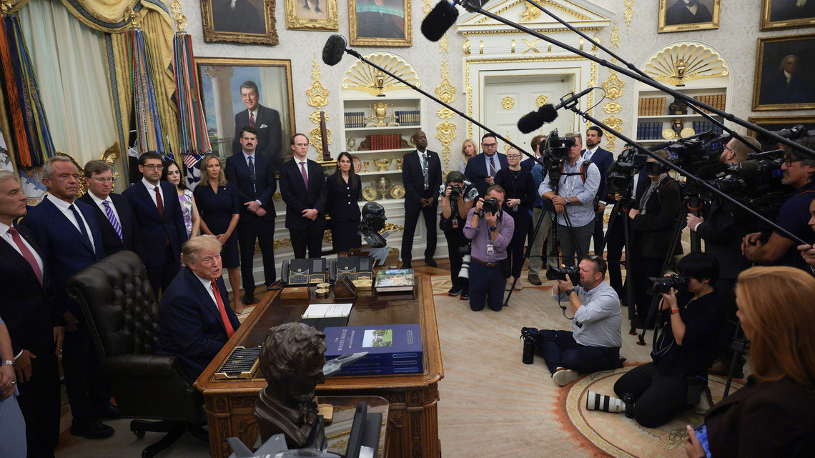 Editorial: Trump should restore White House press access 