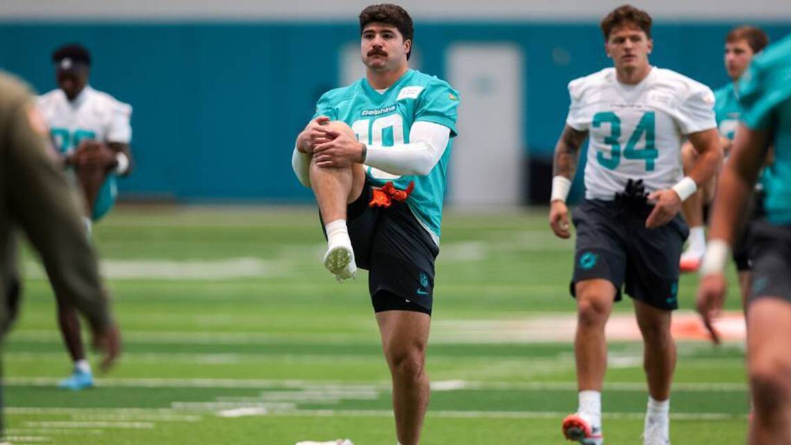Dolphins Saturday Mailbag: Rodriguez, Douglas, Steak, and More