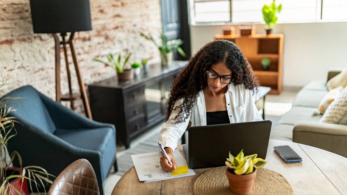  Edward Jones says Gen Z's savings challenge is behavioral, not income-driven, as consistent investing outweighs contribution size long term. 