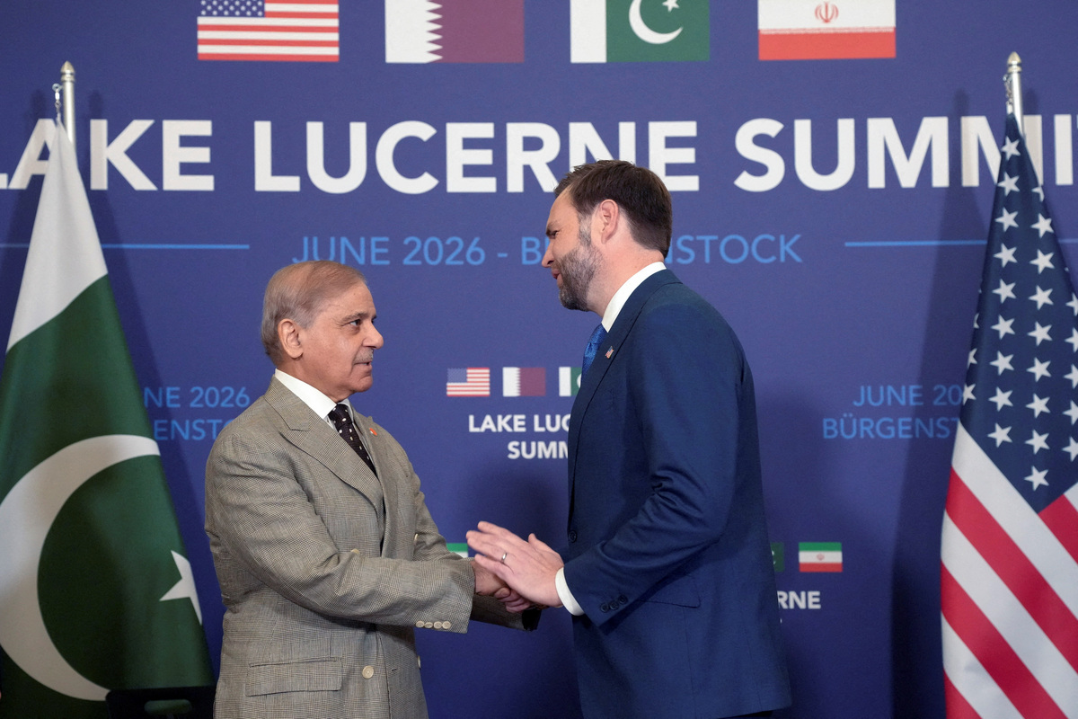 U.S. Vice President JD Vance meets with Pakistan's Prime Minister Shehbaz Sharif, during high-level talks aimed at advancing a deal to end the Middle East conflict, at the Buergenstock Resort Lake Lucerne, near Stansstad, Switzerland, June 21, 2026. REUTERS/Nathan Howard/Pool