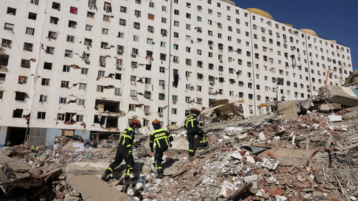A tale of two buildings: how quake rescue efforts differed in Colombia and Venezuela 