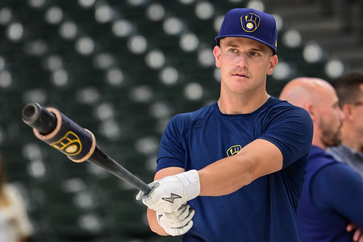  Milwaukee Brewers shortstop Cooper Pratt (12). Benny Sieu-Imagn Images