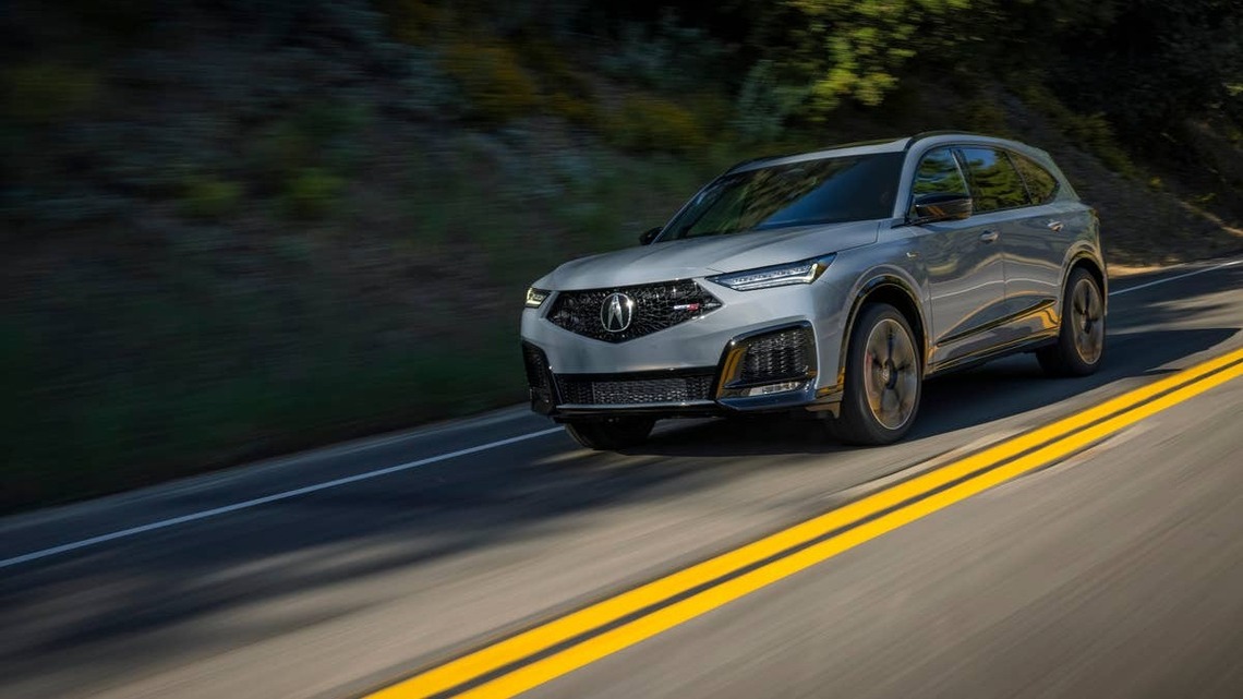 2026 Infiniti QX60 vs. Acura MDX: One Is the Better Value 