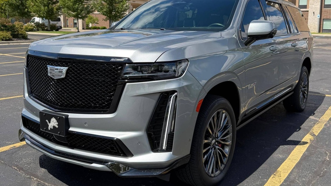 2024 Cadillac Escalade-V ESV For Sale With 15,200 Miles 