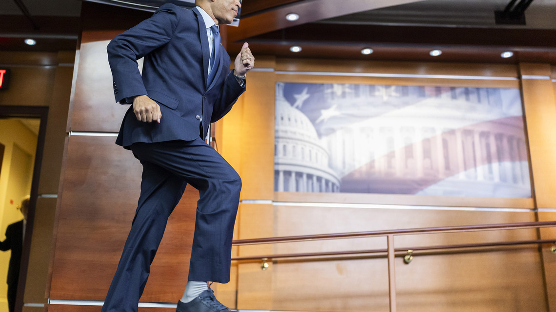 Editorial: Democratic leader saves wrath for moderates, not socialists 