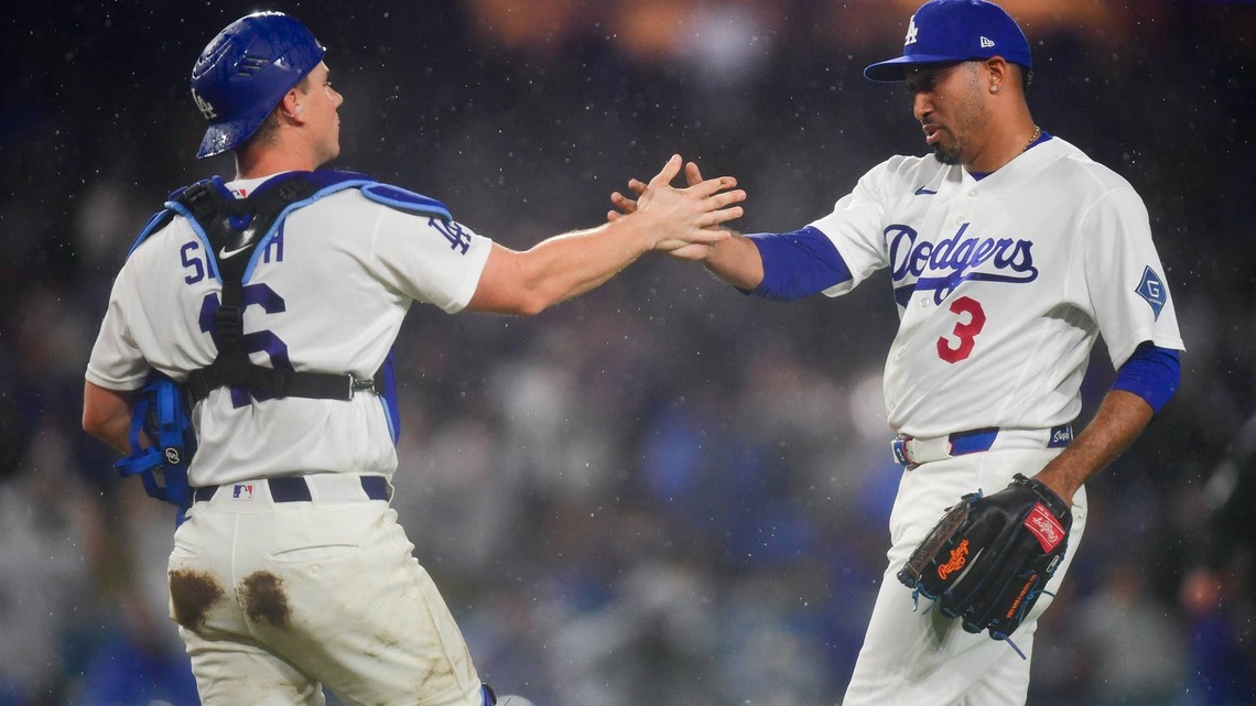 Closer Confidential: Diaz Is Back, Sewald Is Out, and the Ninth Inning Never Stops Moving 