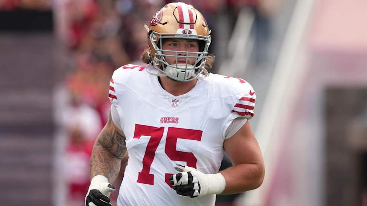  Sep 28, 2025; Santa Clara, California, USA; San Francisco 49ers guard Connor Colby (75) before the game against the Jacksonville Jaguars at Levi's Stadium. Mandatory Credit: Darren Yamashita-Imagn Images | Darren Yamashita-Imagn Images 