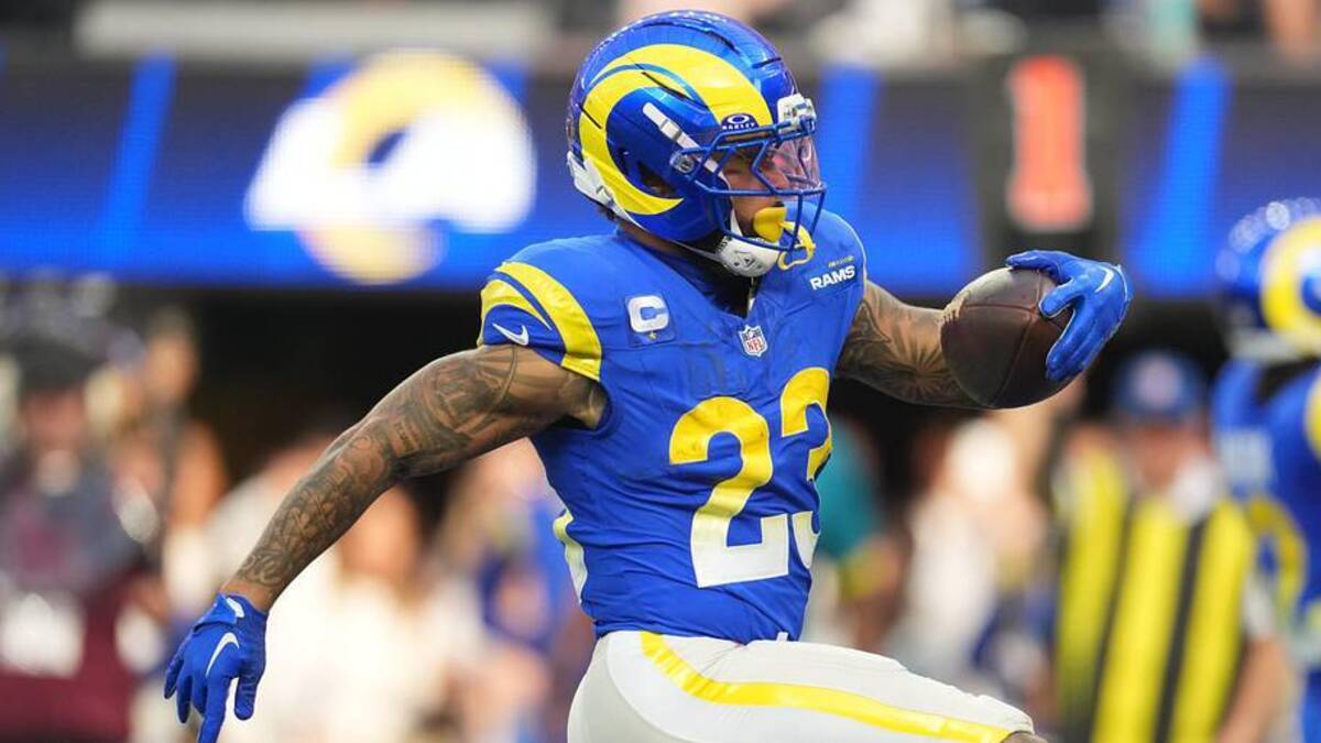  Los Angeles Rams running back Kyren Williams (23) runs for a touchdown during the first quarter against the Detroit Lions at SoFi Stadium. | Kirby Lee-Imagn Images 