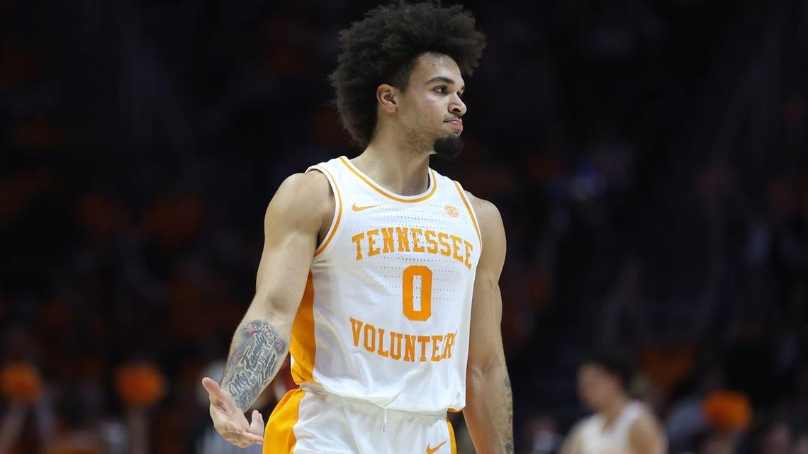 Ja'Kobi Gillespie's record 8 steals fuel Tennessee's rout of Oklahoma 