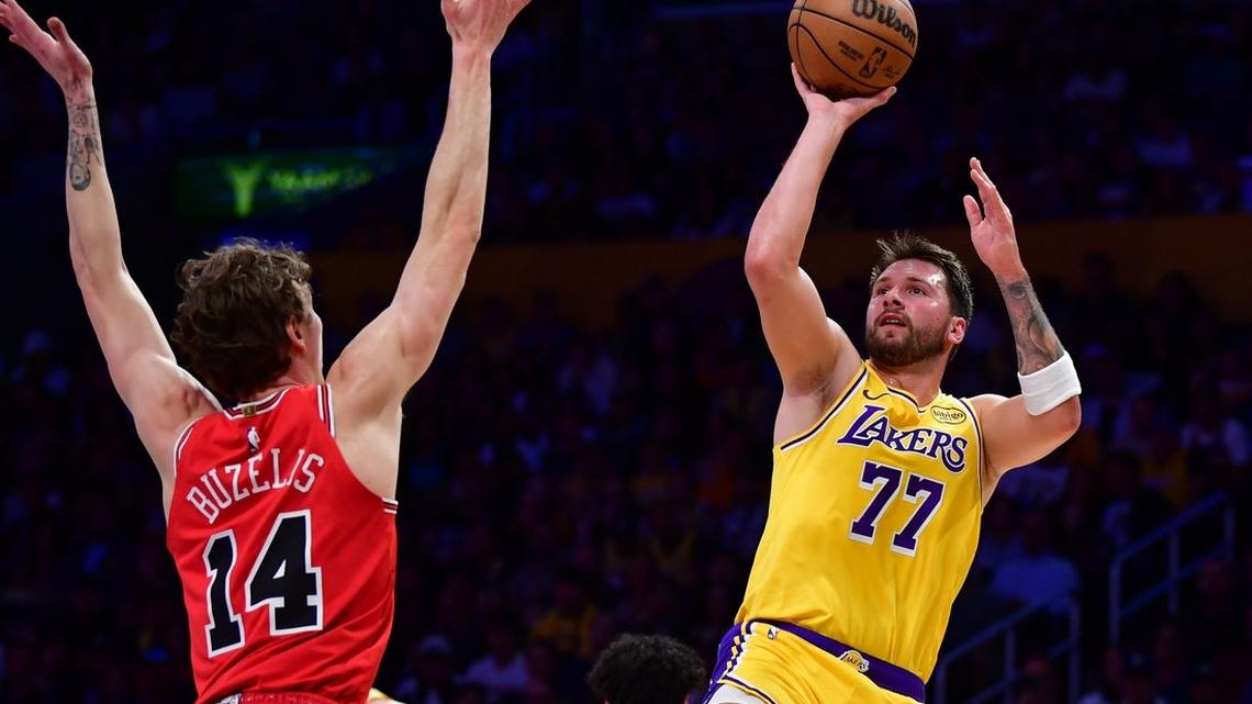 Luka Doncic pours in 51 as Lakers top Bulls to extend win streak 