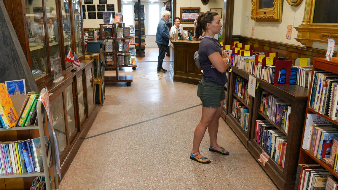 In Trump era, Canadians must enter border library through back door 