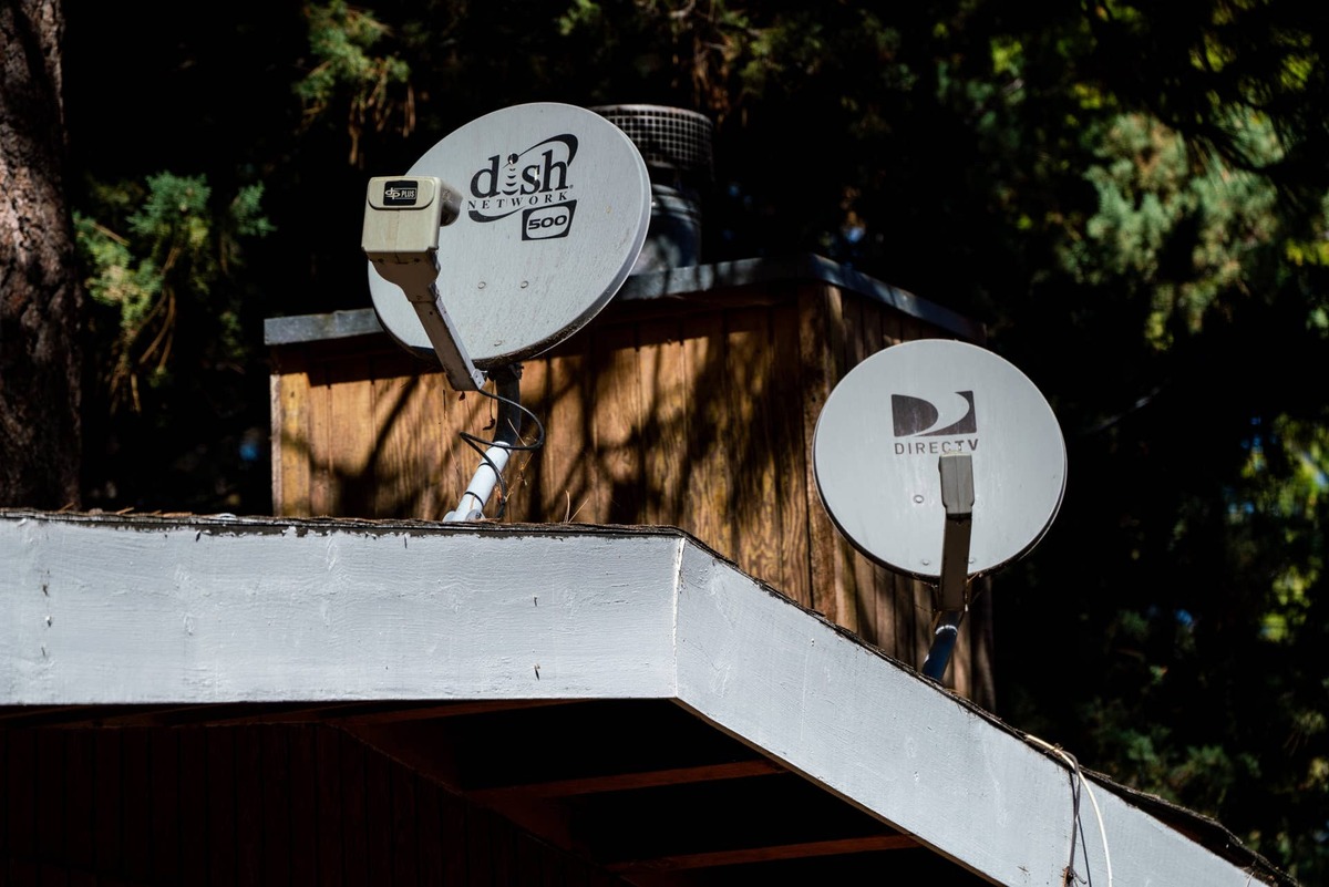  Dish Wireless files for Chapter 11 bankruptcy to reorganize as it anticipates a sale to AT&T. 