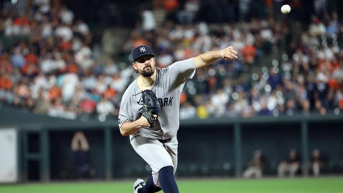  New York Yankees pitcher Carlos Rodon (55) throws during the fifth inning against the Baltimore Orioles at Oriole Park at Camden Yards. | Daniel Kucin Jr.-Imagn Images 