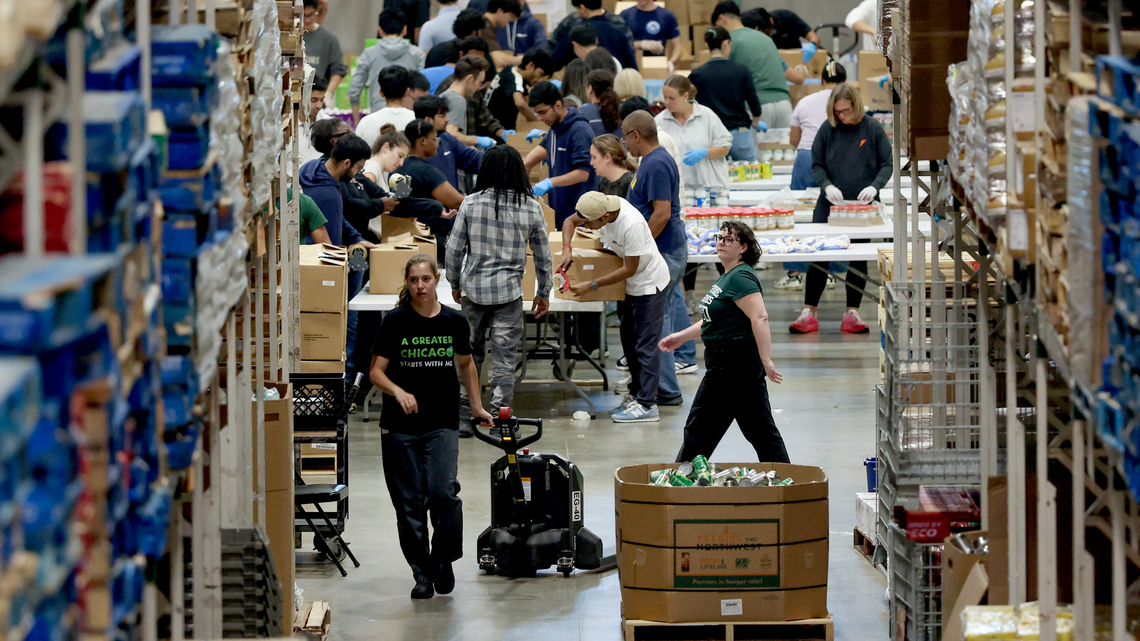 New report points to worsening hunger crisis in Chicago, with 1 in 3 families facing food insecurity 