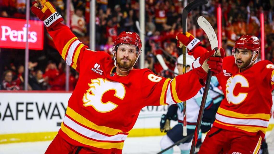 Matt Coronato (4 points), Flames bounce back in win vs. Kraken 