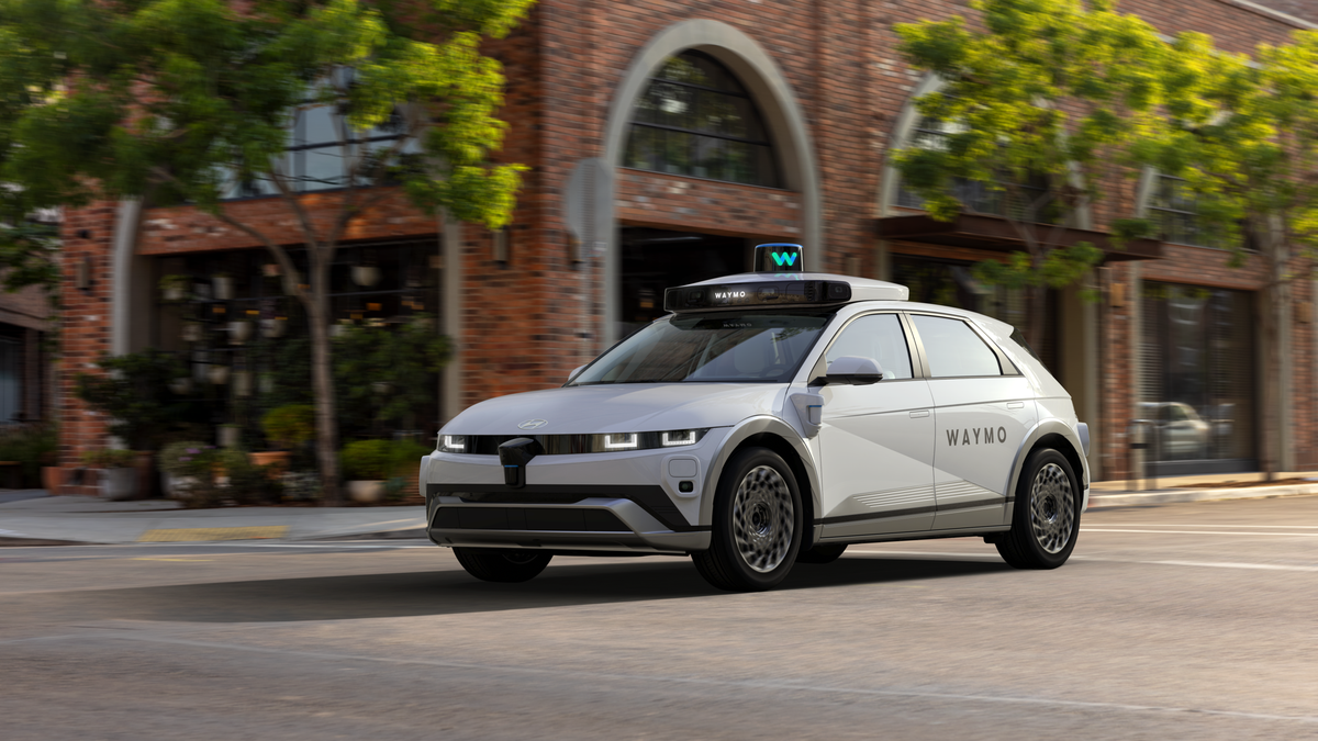 Waymo/Hyundai IONIQ 5
