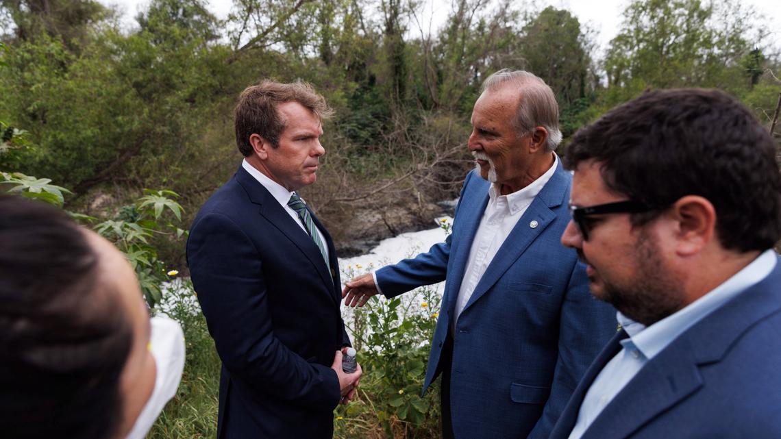 Feds visit Imperial Beach to assess economic toll of Tijuana River pollution crisis 