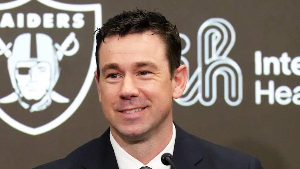  Feb 10, 2026; Henderson, NV, USA; Las Vegas Raiders coach Klint Kubiak speaks at introductory press conference at Intermountain Health Performance Center. Mandatory Credit: Kirby Lee-Imagn Images | Kirby Lee-Imagn Images 