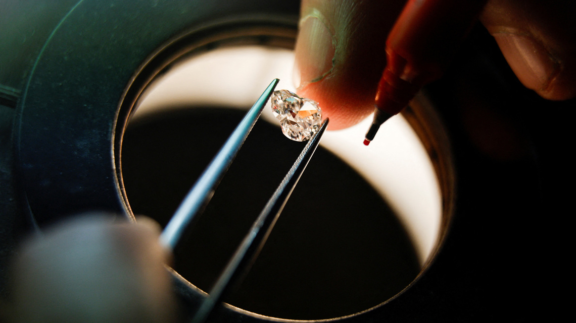 Analysis-China's lab-grown diamond makers target AI, chip sectors for next wave of growth 