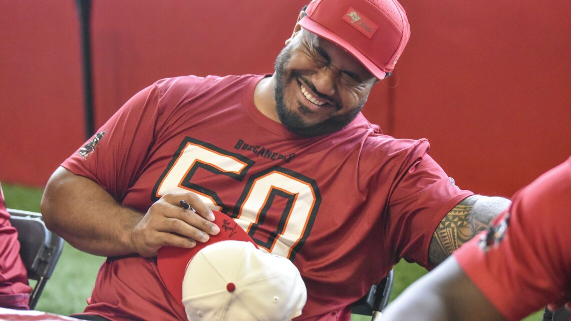 Bucs two-time Pro Bowler Vea still focused on being traded