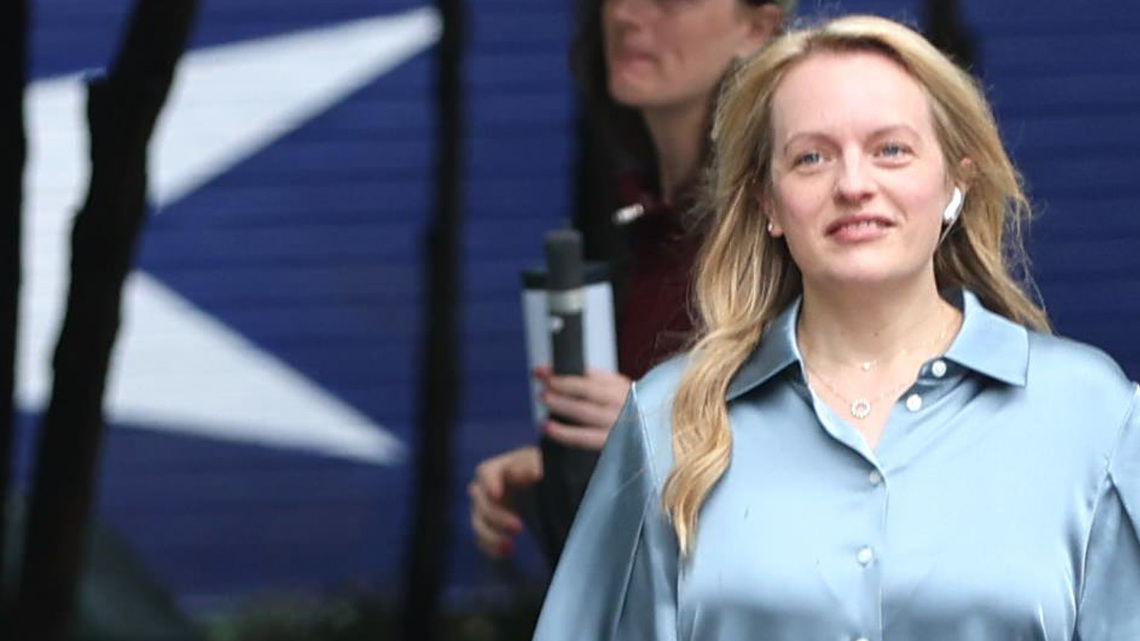 Elisabeth Moss' Loose, Polished Blouse Is Perfect for the Office 