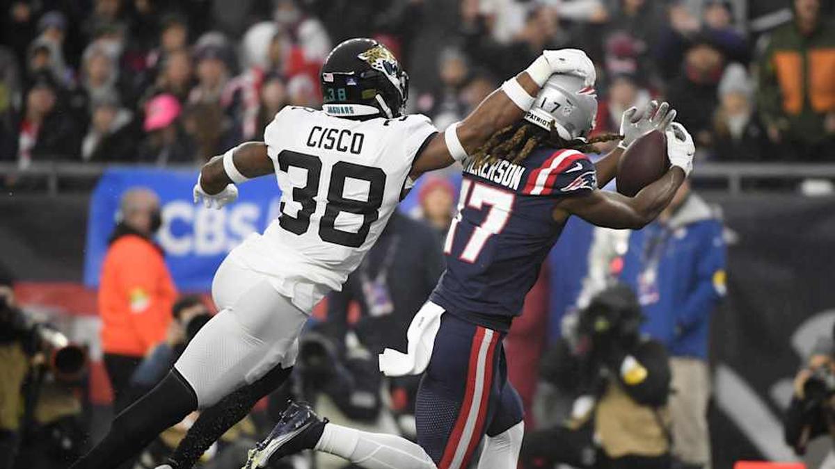  Jan 2, 2022; Foxborough, Massachusetts, USA; New England Patriots wide receiver Kristian Wilkerson (17) drops a pass while Jacksonville Jaguars safety Andre Cisco (38) defends during the second half at Gillette Stadium. Mandatory Credit: Bob DeChiara-Imagn Images | Bob DeChiara-Imagn Images 