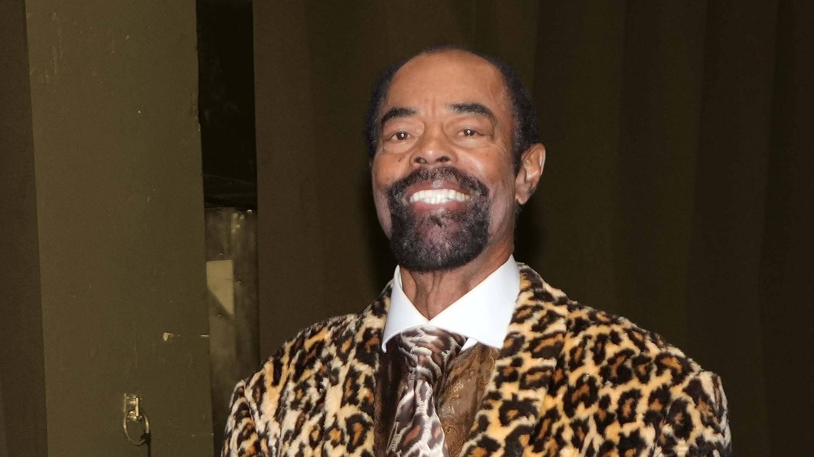 "I like to meet women, especially the girls who are very pretty" - Walt Frazier on why he joined the Miss Universe panel after leading the Knicks to the title 