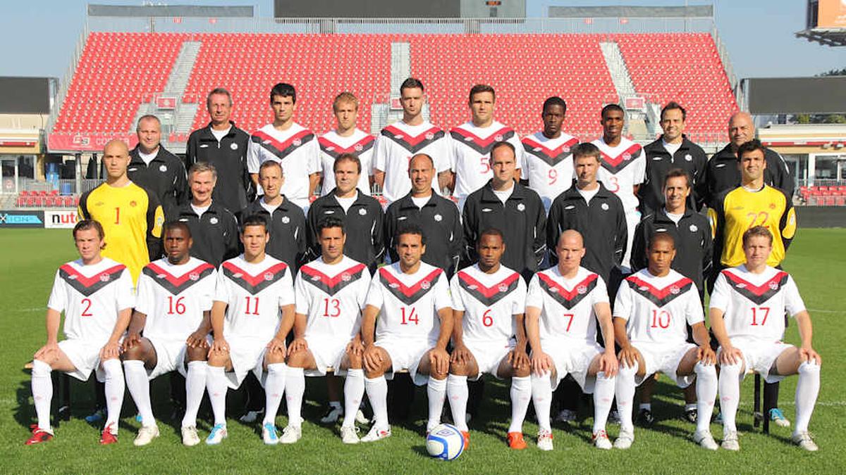  Canada's men's national team sports the 2011 away kit in Toronto. | Canada Soccer 