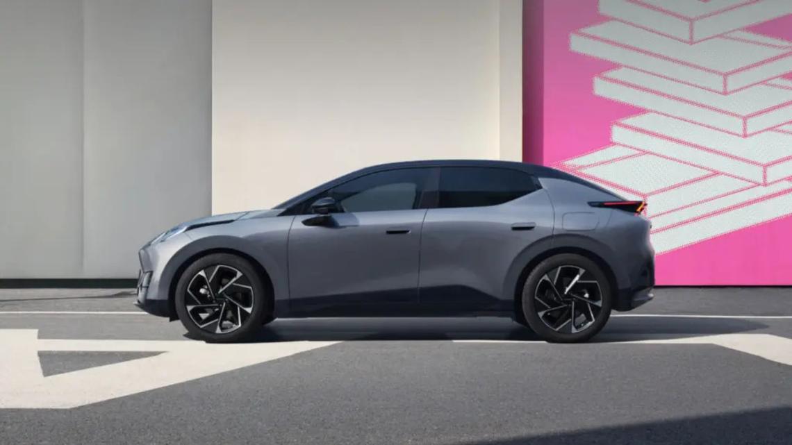 Voice Command Turns Off Headlights in EV, Leading to Highway Crash