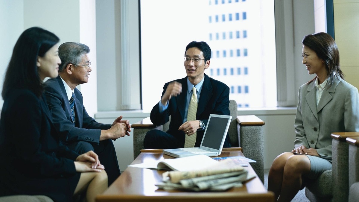  Japan emerges as a dividend powerhouse as corporate reforms drive record shareholder payouts while valuations remain below U.S. market levels. 