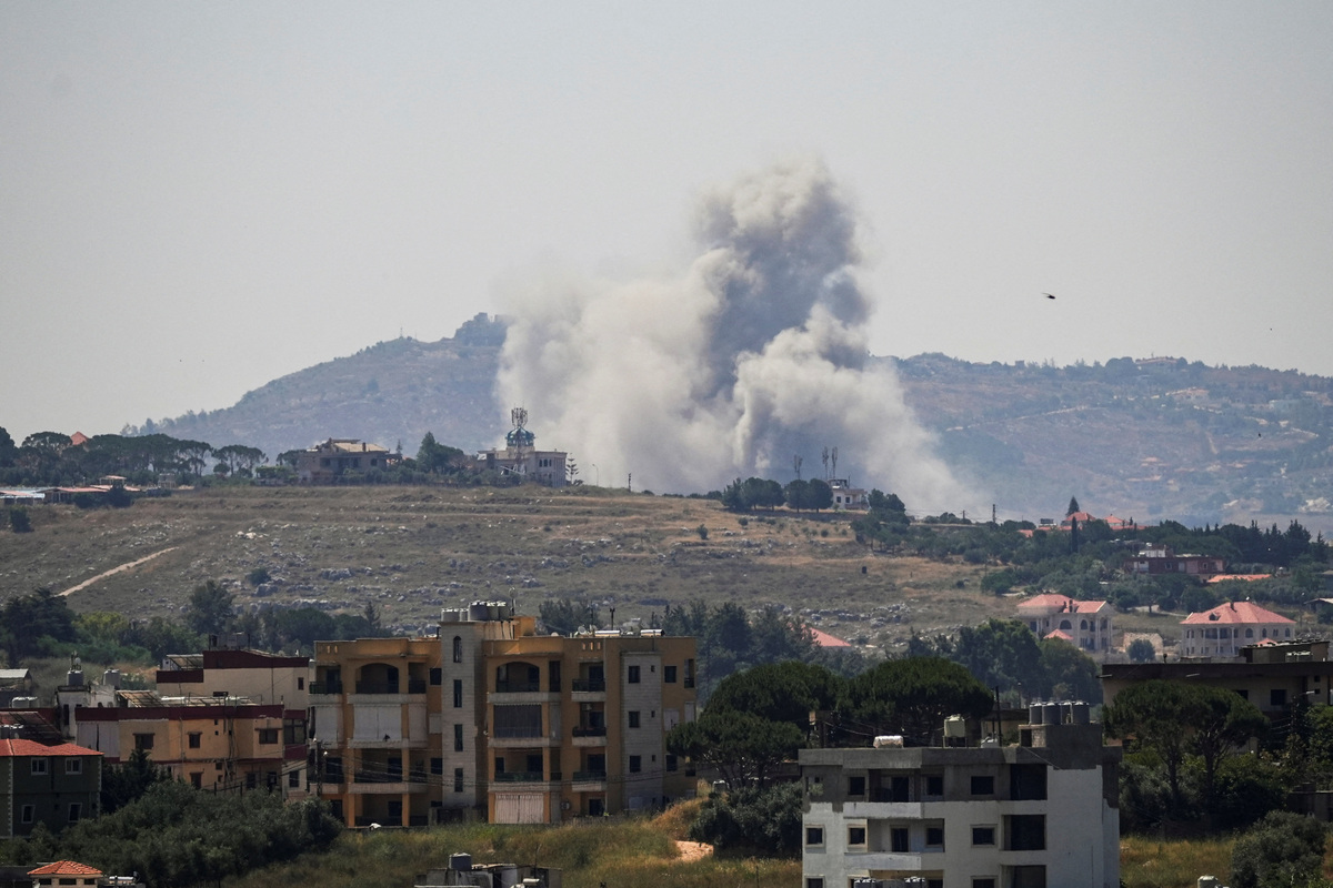 Smoke billows from southern Lebanon, following Israeli strikes, as seen from Nabatieh, Lebanon, June 8, 2026. REUTERS/Stringer