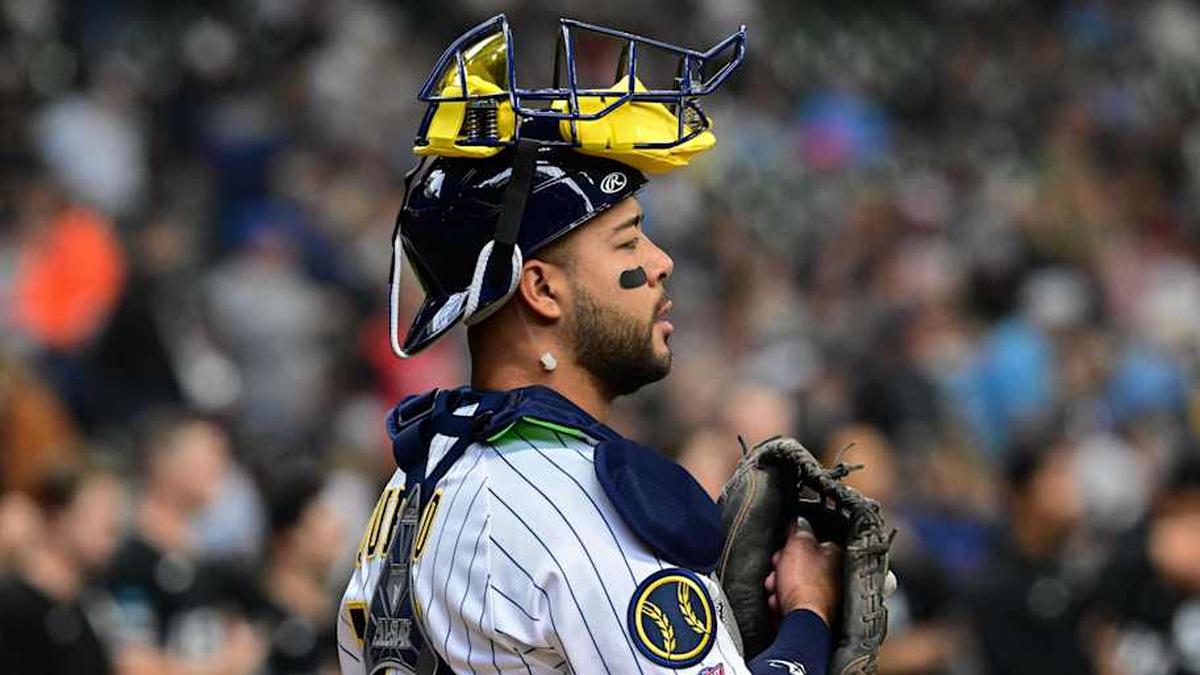  Mar 29, 2026; Milwaukee, Wisconsin, USA; Milwaukee Brewers catcher Jefferson Quero (15) makes his major league debut against the Chicago White Sox at American Family Field. | Benny Sieu-Imagn Images 