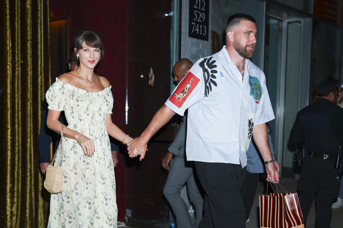  Taylor Swift and Travis Kelce leaving a venue in New York City on May 15, 2026. 