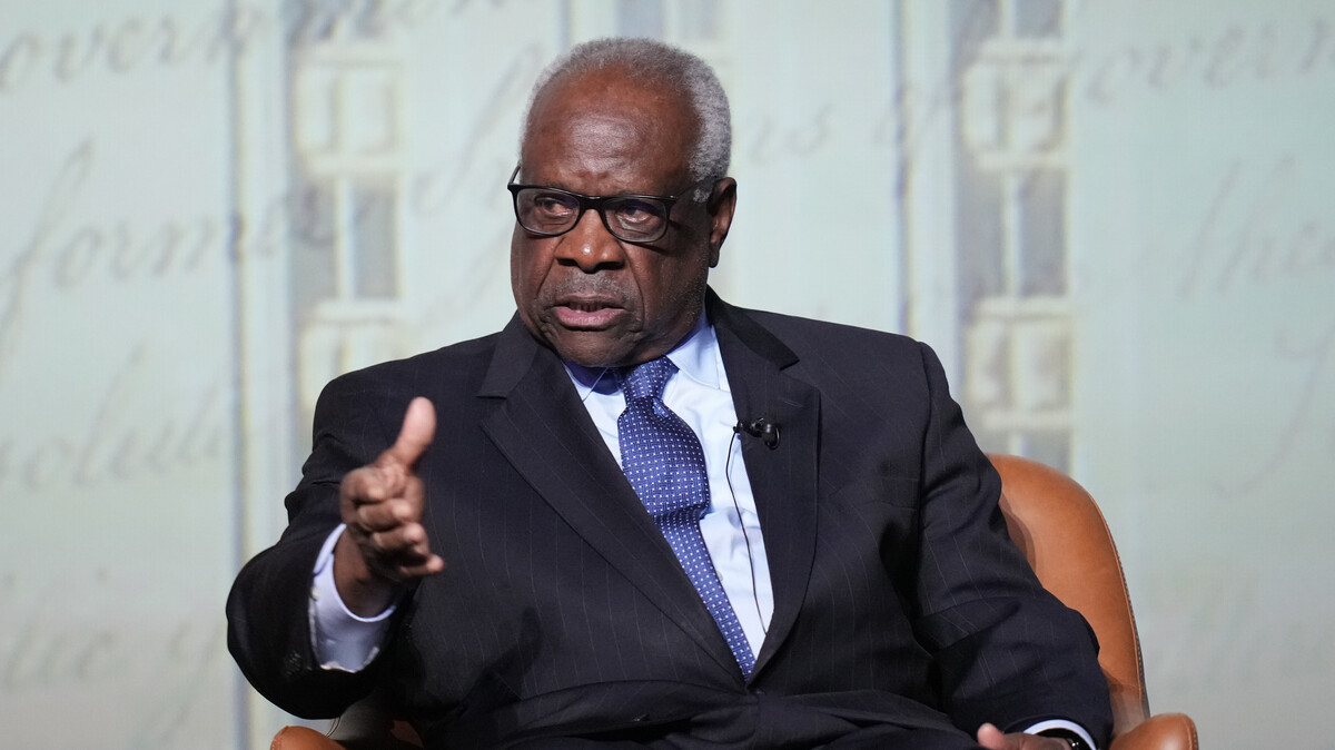 SCOTUS Thomas Texas. U.S. Supreme Court Associate Justice Clarence Thomas answers questions during a visit to the University of Texas at Austin, in Austin, Texas, Wednesday, April 15, 2026. (AP Photo/Eric Gay)