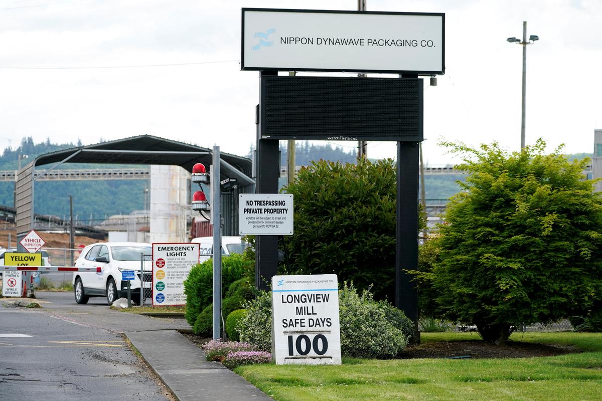 A signage at the Nippon Dynawave Packaging pulp and paper mill after a chemical tank rupture in Longview, Washington, U.S., May 26, 2026.  REUTERS/David Ryder