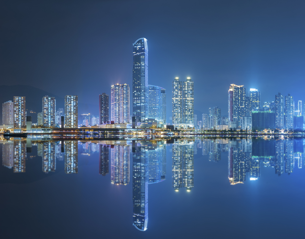 A panorama of the skyline of Hong Kong at night. 