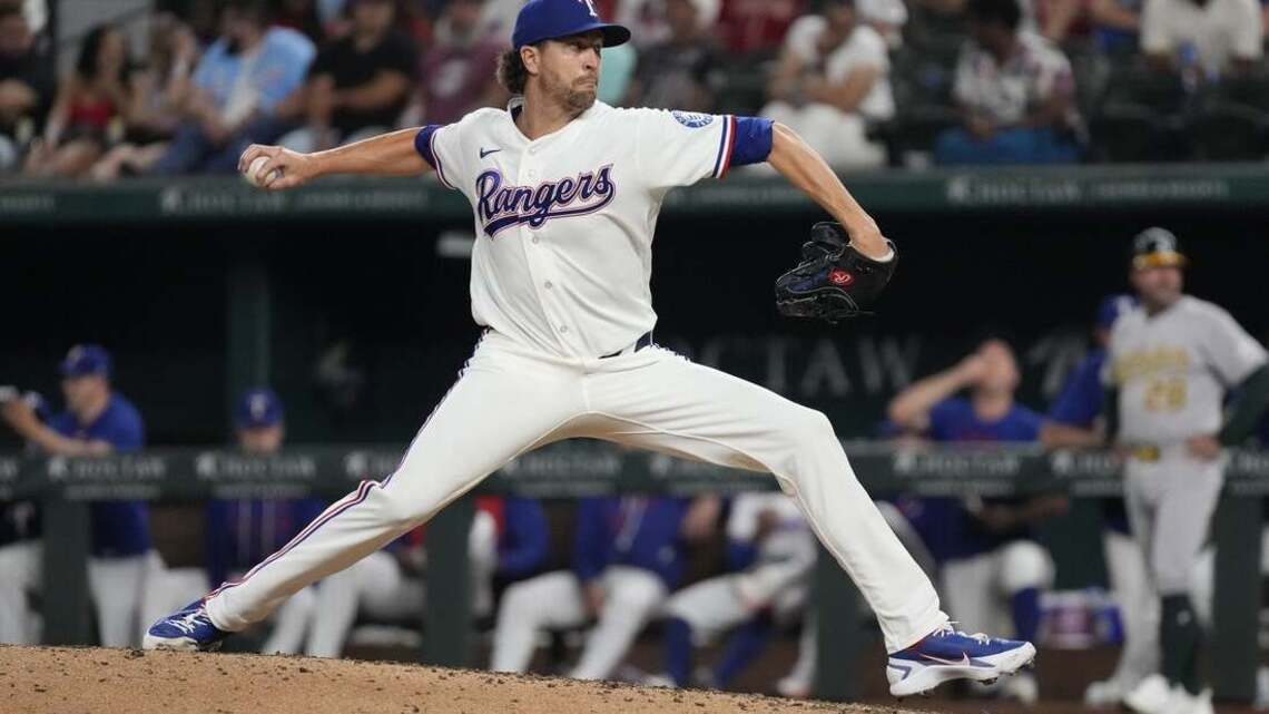 Jacob deGrom fires 7 shutout innings as Rangers rout Athletics 