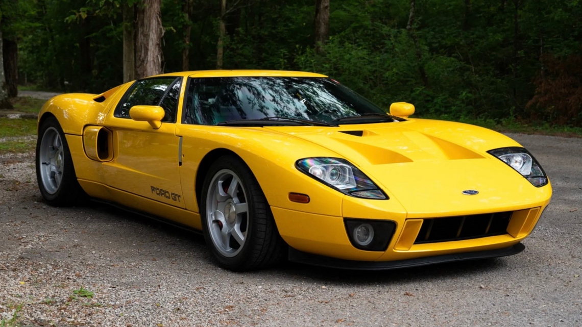 This 2006 Ford GT For Sale Is Rare Because Of What It Doesn't Have 