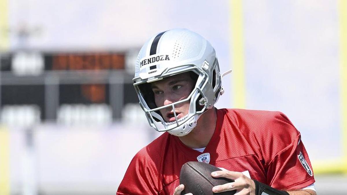  May 2, 2026; Henderson, NV, USA; Las Vegas Raiders quarterback Fernando Mendoza (15) runs through a drill during a Rookie Minicamp at Intermountain Health Performance Center. Mandatory Credit: Candice Ward-Imagn Images | Candice Ward-Imagn Images 