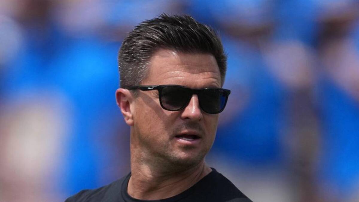  May 2, 2026; Pasadena, CA, USA; UCLA Bruins coach Bob Chesney reacts during the spring game at Rose Bowl. Mandatory Credit: Kirby Lee-Imagn Images | Kirby Lee-Imagn Images 