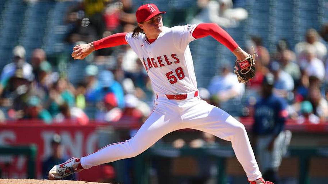  Apr 5, 2026; Anaheim, California, USA; Los Angeles Angels pitcher George Klassen (58) throws against the Seattle Mariners during the third inning at Angel Stadium. | Gary A. Vasquez-Imagn Images 