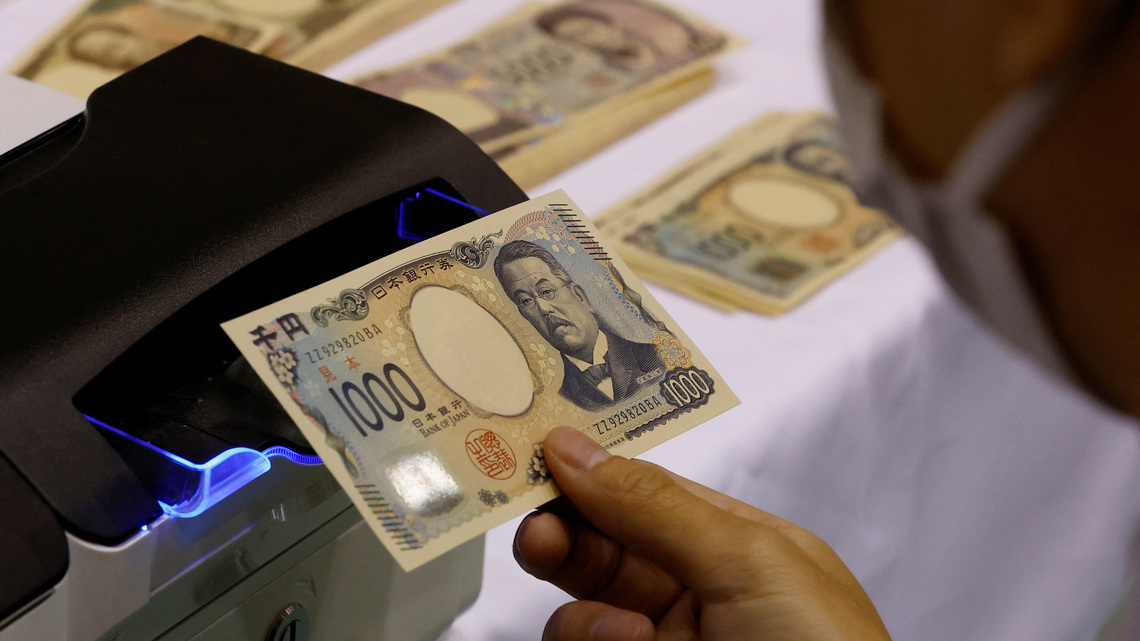 Analysis-Japan's bond 'falling knife' stalls repatriation rush