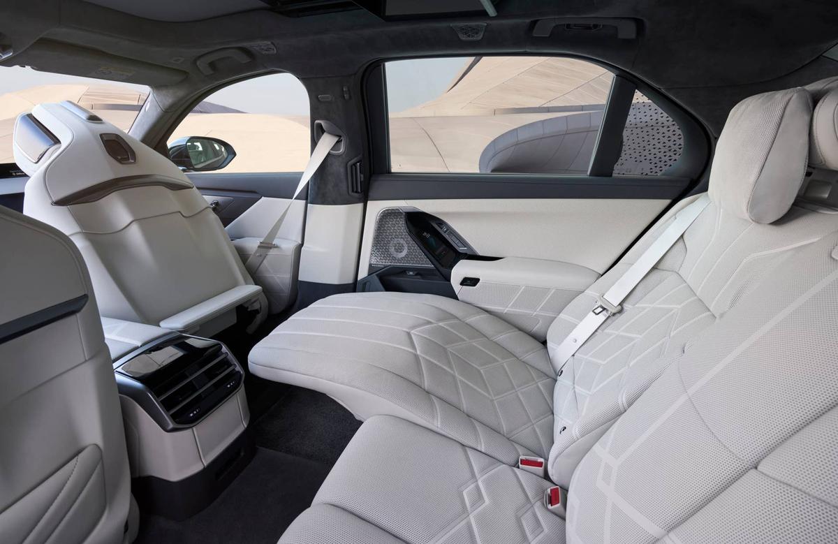  BMW 740i xDrive