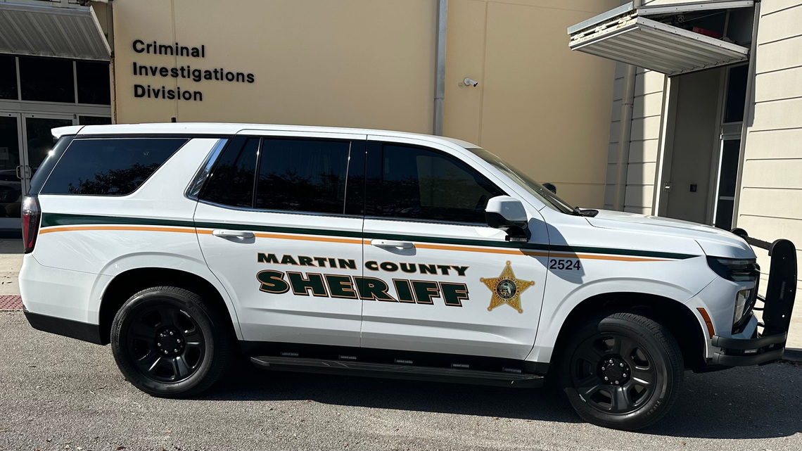 Man accused of swiping $22,000 worth of gold jewelry from Florida mall