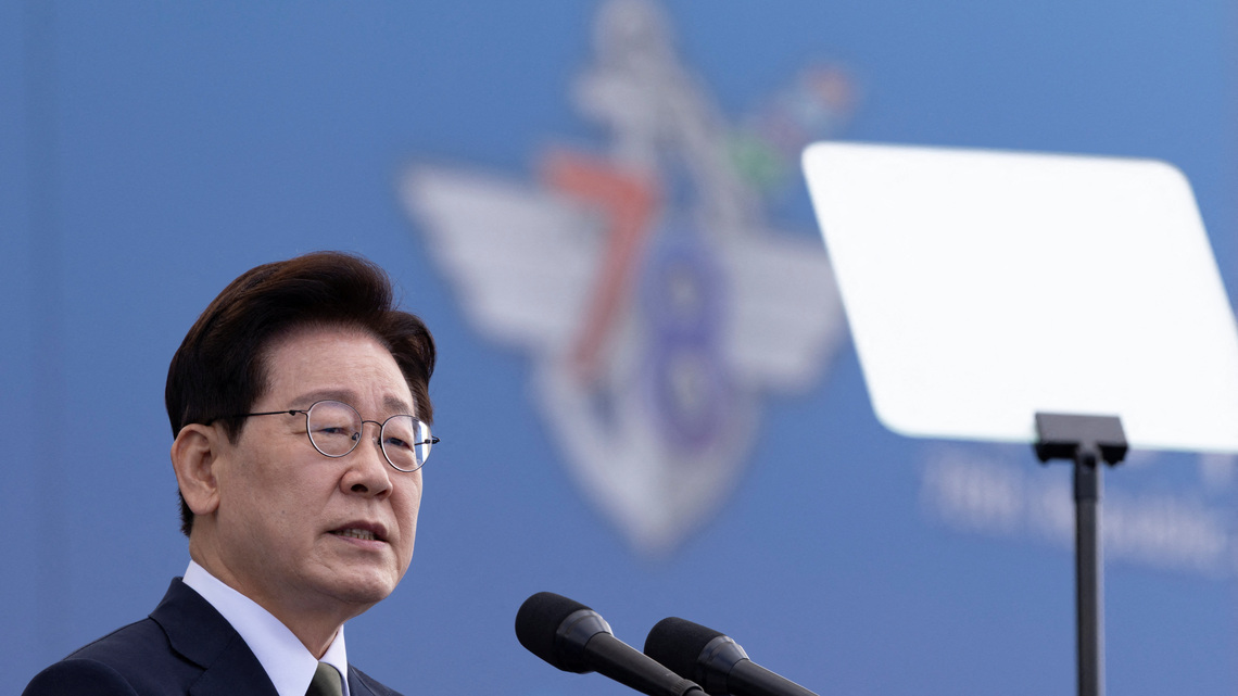 South Korea's Lee threatens action against Ukraine over transfer of North Koreans 