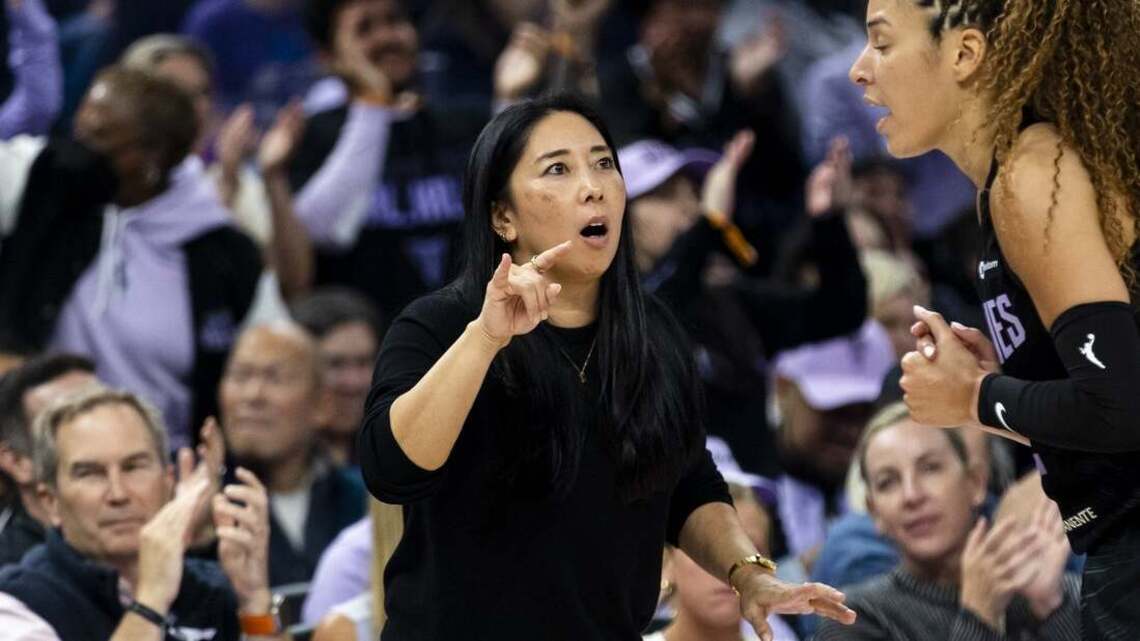Valkyries limit Dream to season-low point total, cruise to win 