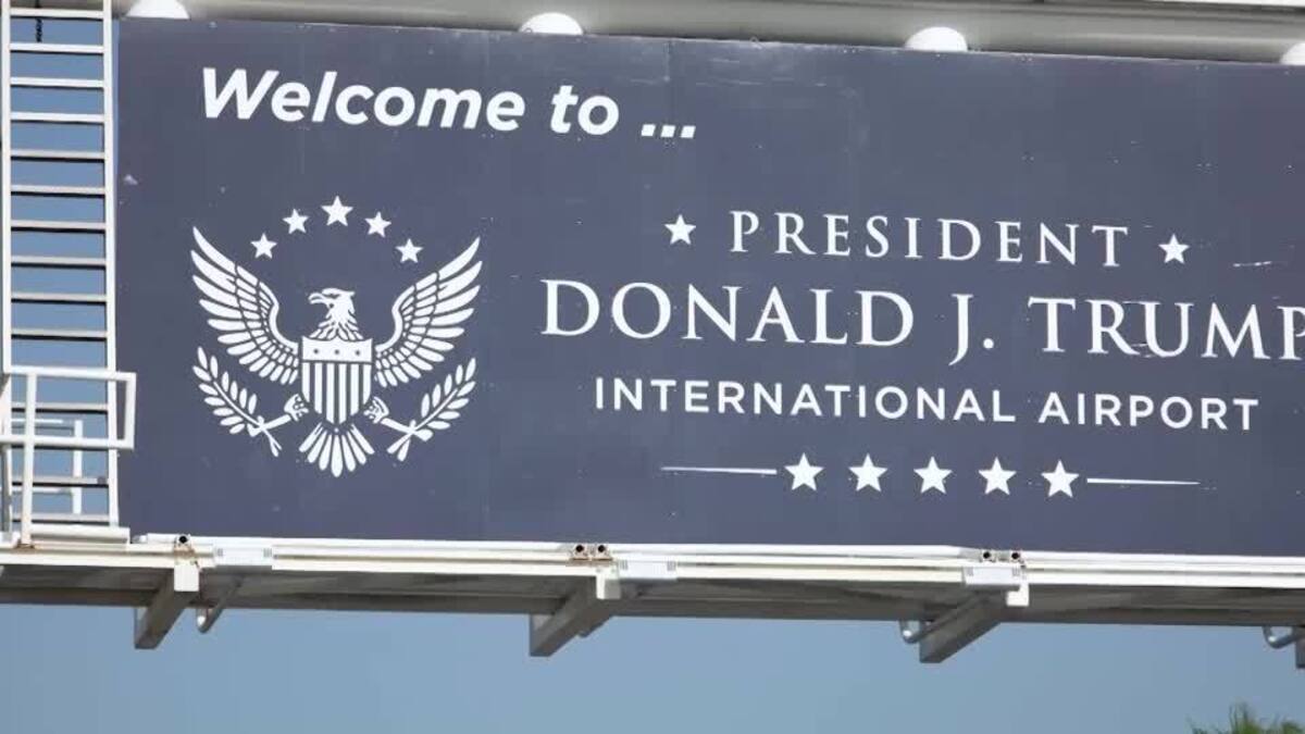 6754CR-USA-TRUMP_AIRPORT_ROUGH_CUT_O_