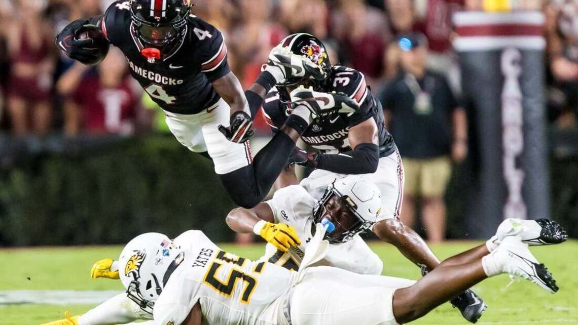 Vicari Swain returns 2 punts for TDs as South Carolina routs Towson 