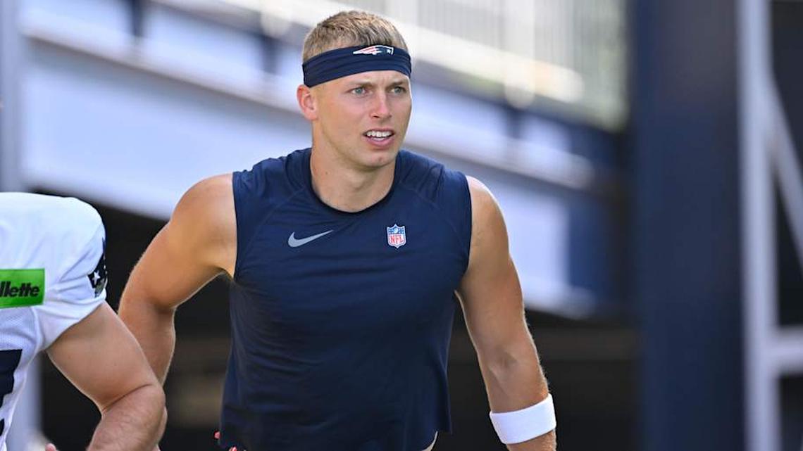  Jul 28, 2025; Foxborough, MA, USA; New England Patriots wide receiver Efton Chism III (86) heads to the practice fields for training camp at Gillette Stadium. Mandatory Credit: Eric Canha-Imagn Images | Eric Canha-Imagn Images 
